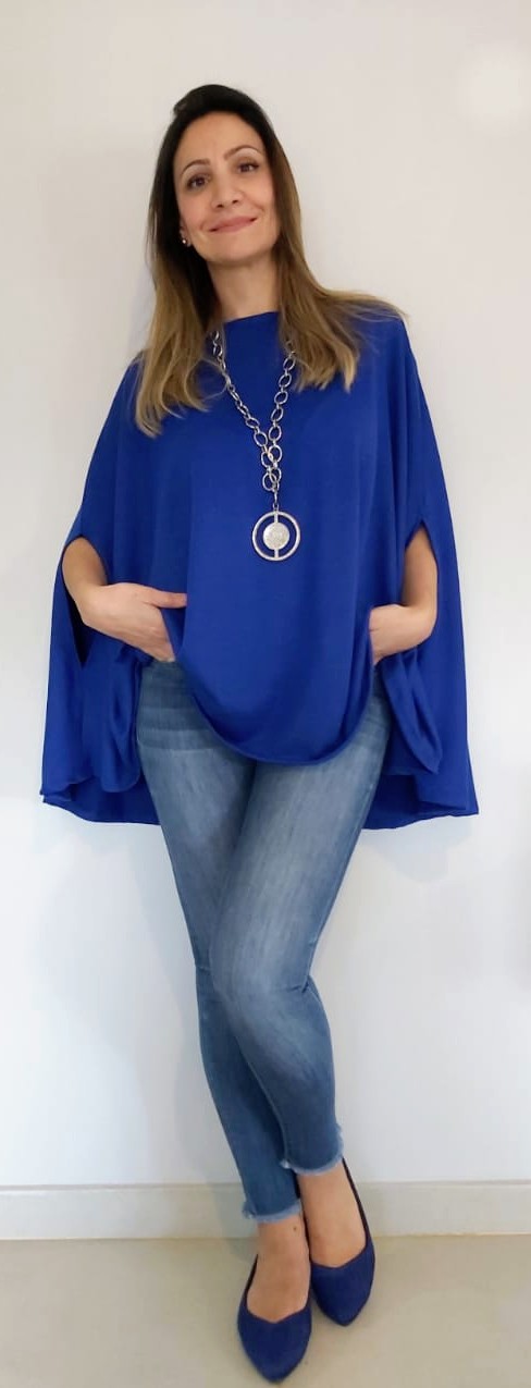 Poncho Lanilla Azul - $1.800